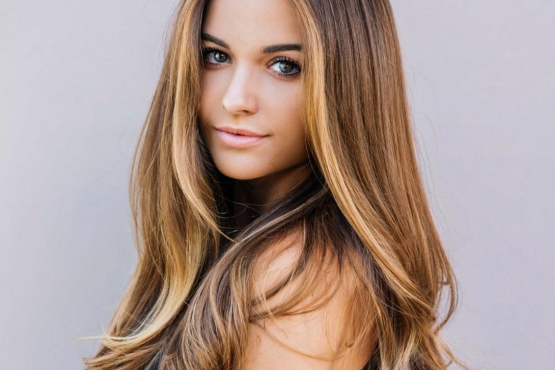 Продукты против выпадения волос: что есть, чтобы укрепить шевелюру сгенерировано сервисом "Кандинский" (18+)