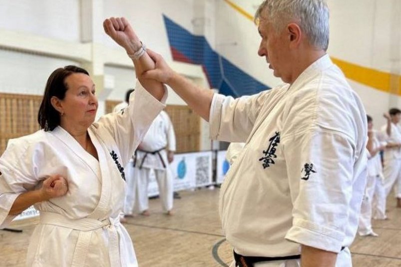 В Иркутске прошла аттестация секции "Активного долголетия – каратэ для старших возрастов" ИРО ЕР