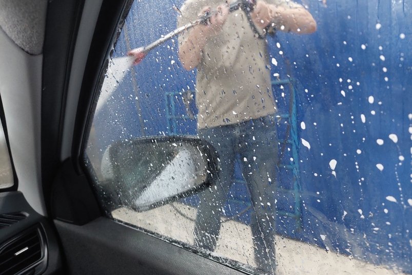 Когда на мойке ни в коем случае нельзя включать воду: совет от автопрофи на ноябрь, чтобы не навредить машине Дарья Шерстюкова, ИА sevastopolmedia