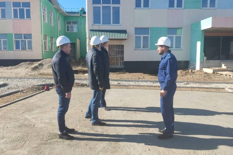 Прокурор проверил строительство детсада Прокуратура Крыма