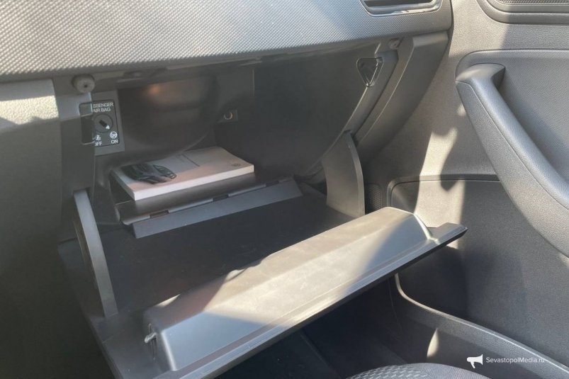 В ноябре ГАИ будет штрафовать каждого водителя, если нет 1 вещи в бардачке ИА SevastopolMedia