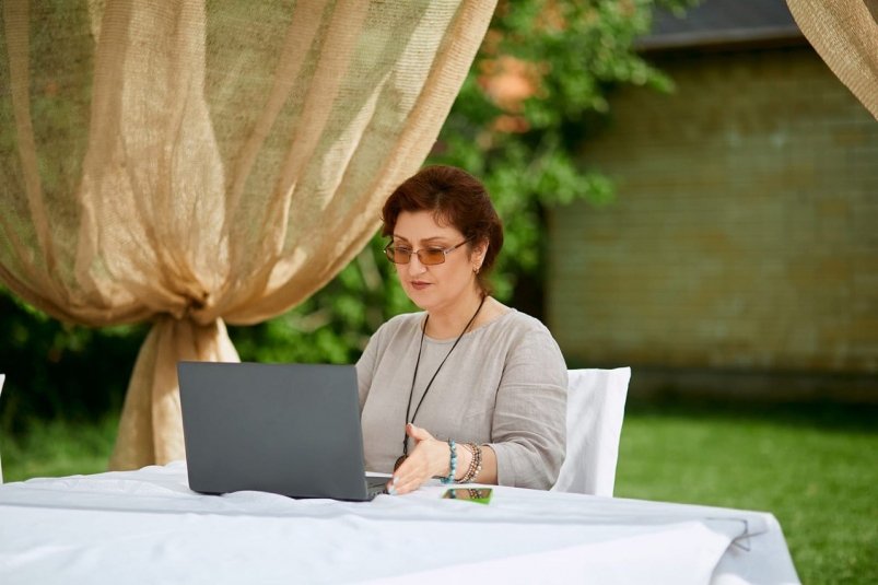 Ставропольцы старше 55 лет стали чаще пользоваться нейросетями пресс-служба МегаФона