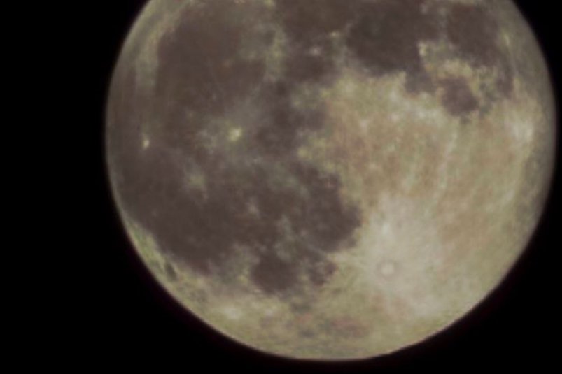 Бобровая Луна заворожила очевидцев на Ставрополье телеграм-канал (18+) "Жизнь прекрасна"