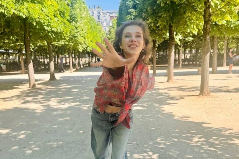 Актриса Лиза Арзамасова показала морской закат в Сочи t.me/LizaArzamasova