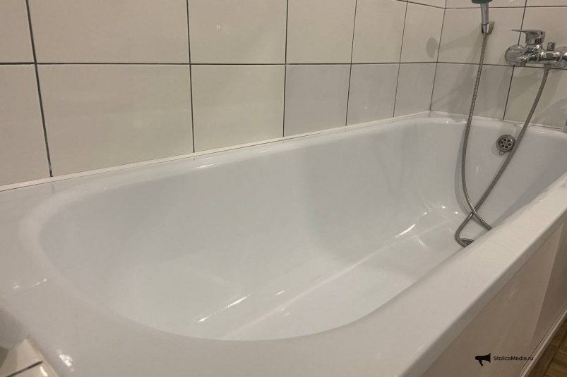 1 стакан в воду - и ванна снова кристально белая: никакой ржавчины и серости - даже швы чистые ИА StolicaMedia