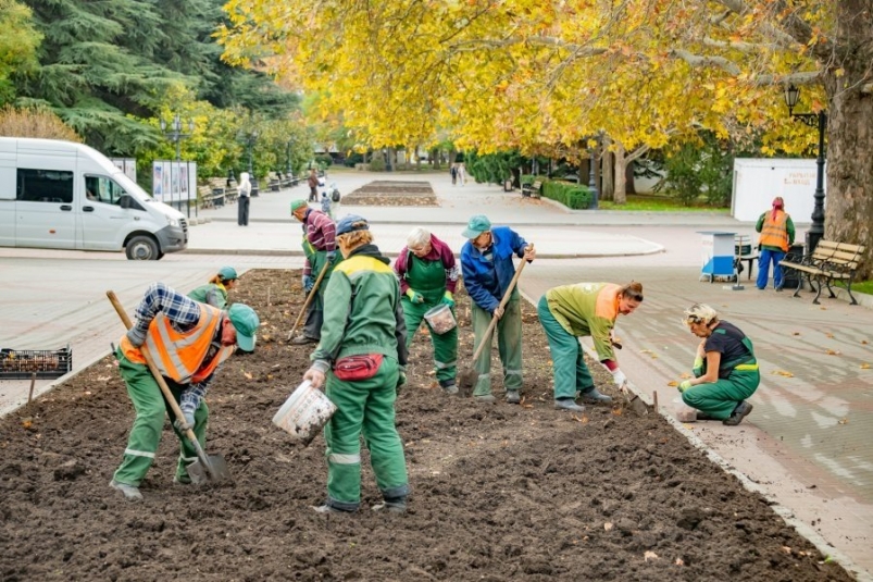 Высадка цветов Пресс-служба правительства Севастополя