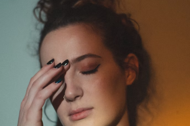 Вы тоже "хорошая девочка", но не замечаете! Вот пять признаков, которые невозможно игнорировать - этот синдром разрушает unsplash.com