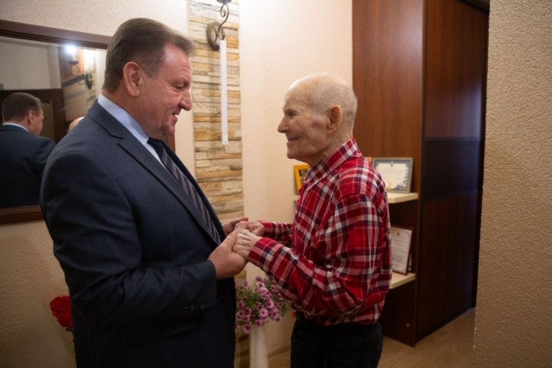 99 лет исполнилось ветерану Великой Отечественной войны из Ставрополя Соцсети мэра Ставрополя Ивана Ульянченко