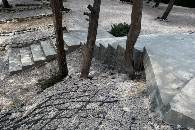 Незаконные сооружения в заказнике "Ласпи" Соцсети прокуратуры Севастополя