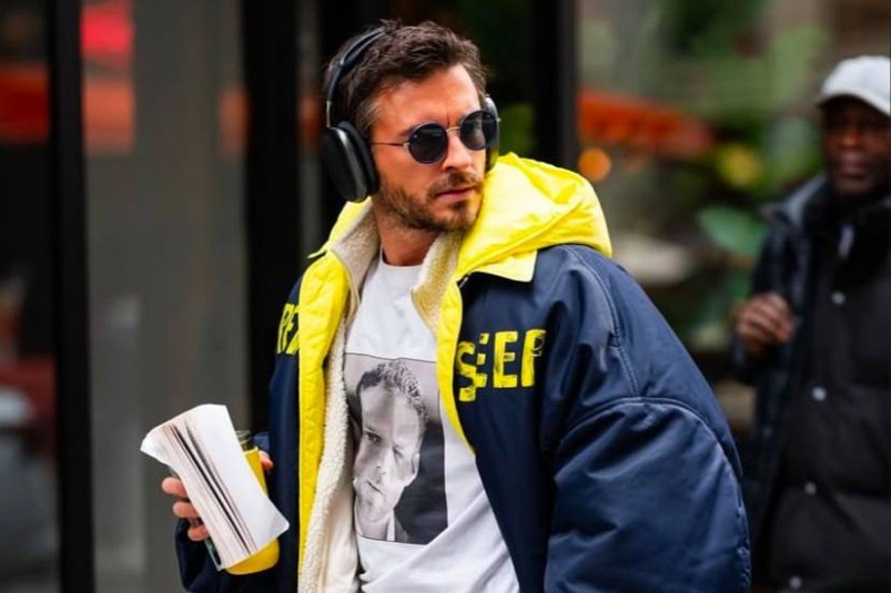 Джонатан Бейли Соцсети знаменитостей