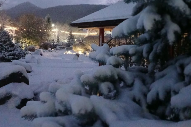 Фото очевидцев тг-канал "Маглипогода" (18+)