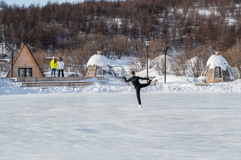 Магадан встречает сезон массовых катаний на коньках Источник