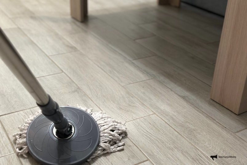 1 пузырёк из аптеки - и полы блестят, как в операционной: ни пятен, ни запаха, ни пыли ИА Stavropol.Media