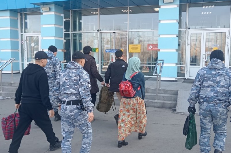 Более 450 нелегальных мигрантов выдворены за пределы Приангарья в 2025 году Пресс-служба ГУФССП России по Иркутской области