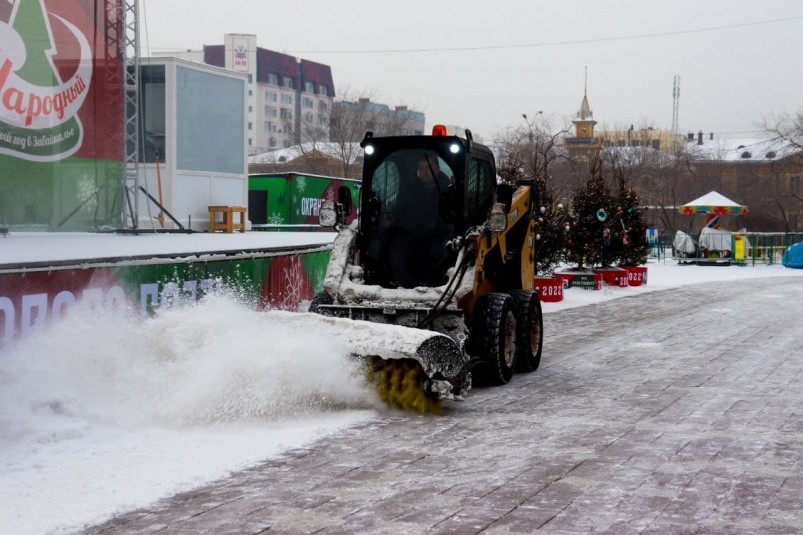 Уборка снега ИА ChitaMedia Анастасия Москалёва