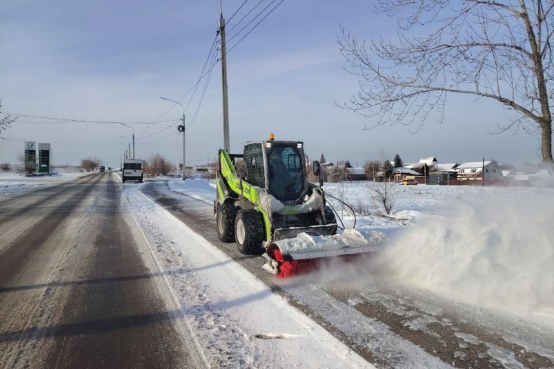 Уборку тротуаров в Иркутске проводят в усиленном режиме Пресс-служба администрации Иркутска