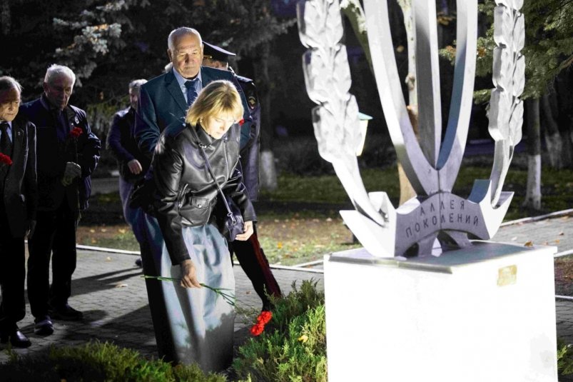 Таблички фронтовиков обновили на Аллее славы МВД Дона ГУ МВД по Ростовской области