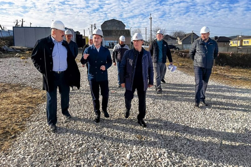 Строительство школы проверили в Симферополе Соцсети Ю. Гоцанюка