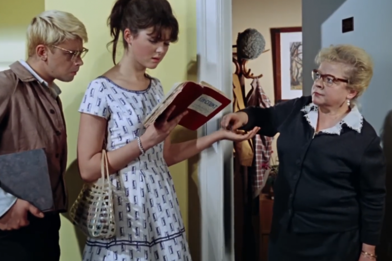 Только ярым фанатам под силу назвать 5 фильмов по случайному кадру - ТЕСТ на киноклассику Кадр из фильма "Операция "Ы", и другие приключения Шурика" (6+)