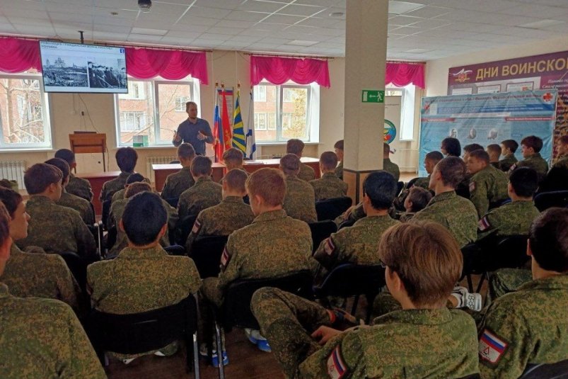 В иркутском центре "Патриот" прошла встреча в рамках партпроекта "Культура малой Родины" ИРО ЕР