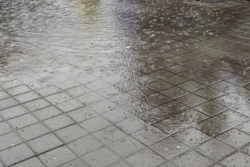 На Сочи надвигаются сильные грозовые дожди Карина Подкина