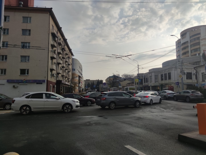Пробки сковали центр Ставрополя ИА Stavropol.Media