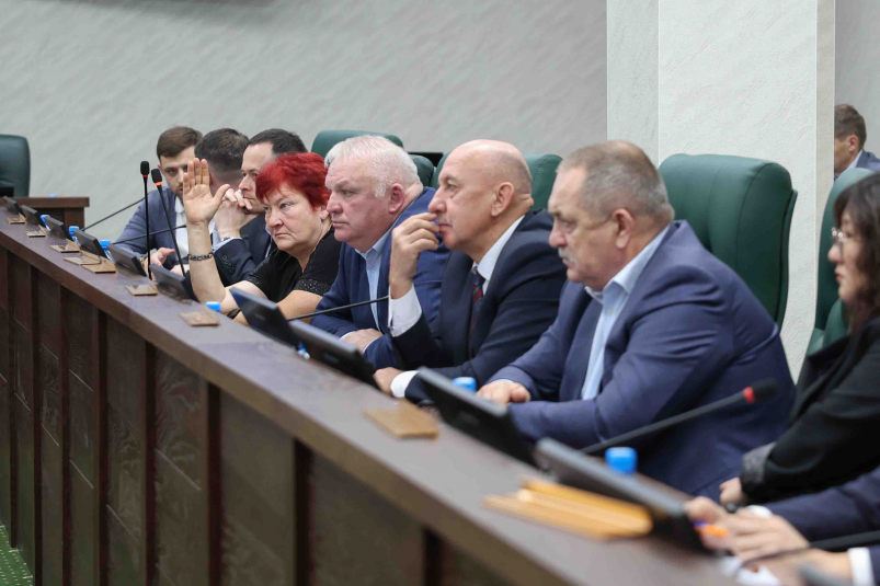 Заседание Сахалинской областной Думы пресс-служба Сахалинской областной Думы
