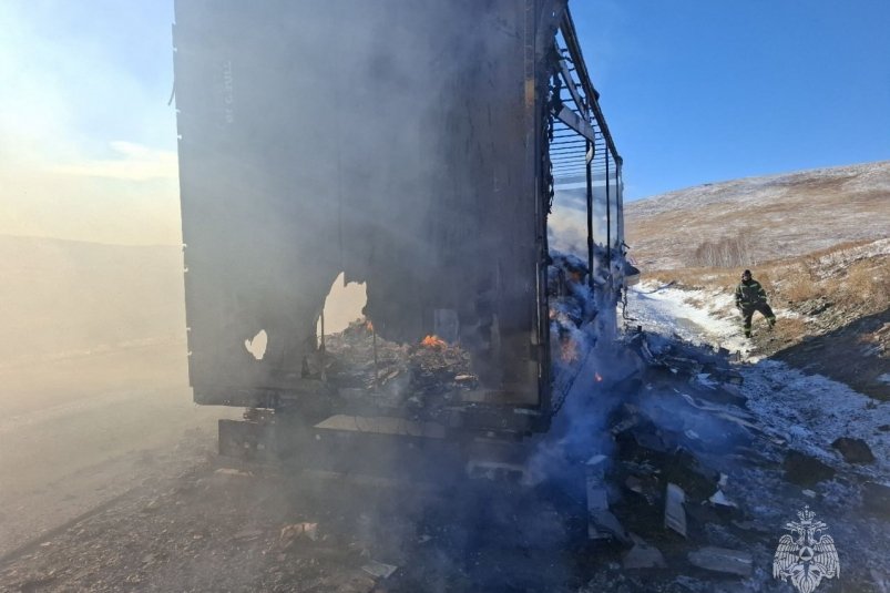 Сгоревшая фура тг-канал (18+) ГУ МЧС по Забайкалью