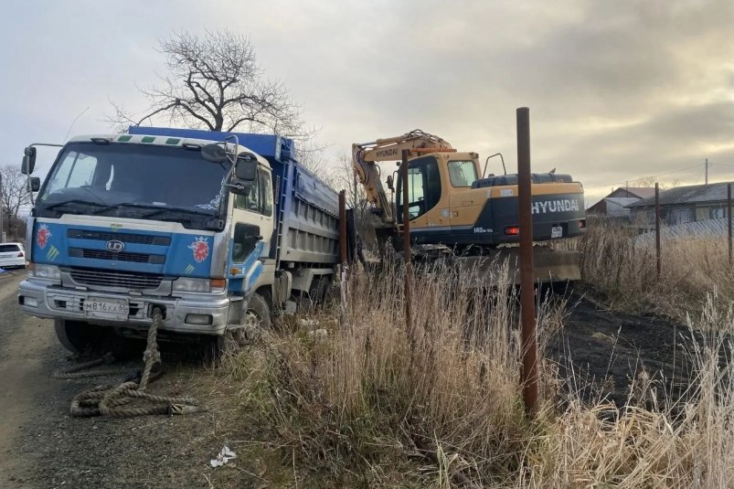 Грузовик вывел из строя водовод в селе Песчанское на Сахалине telegram-канал мэра Анивского МО Светланы Швец