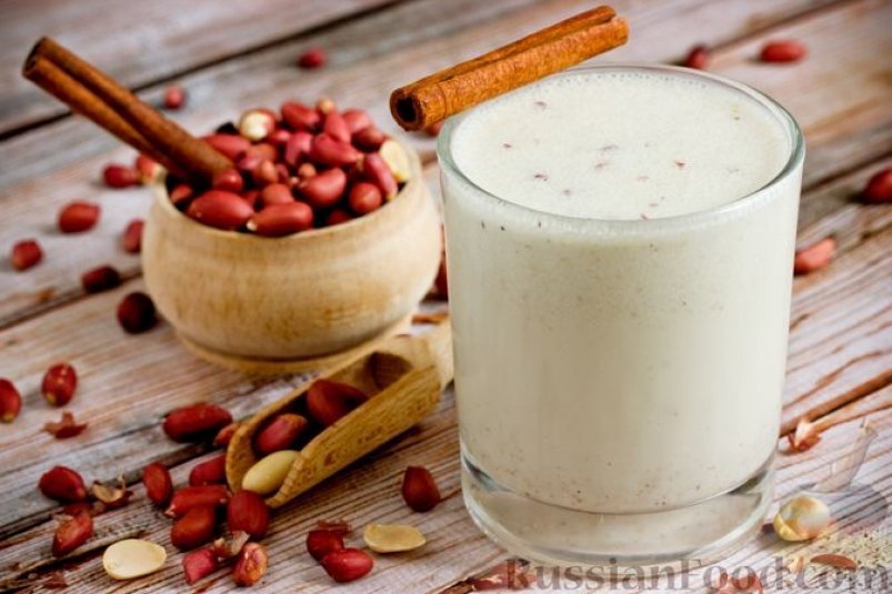 Арахисовый смузи с творогом, корицей и мёдом: натуральный протеиновый коктейль - зарядит энергией и насытит russianfood.com