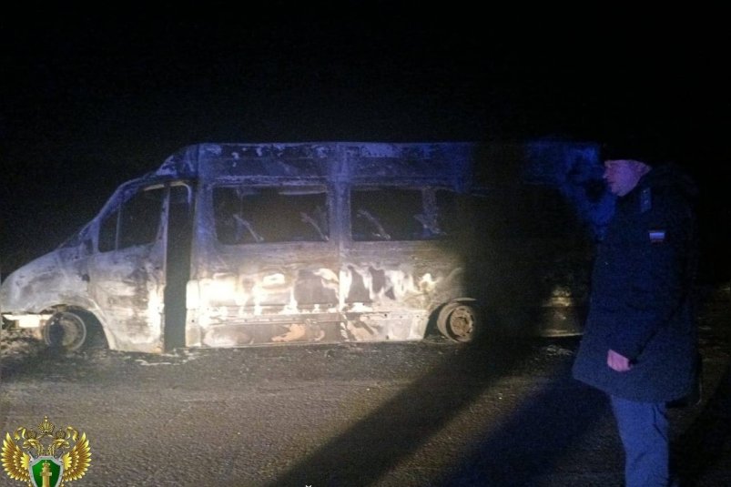 Пригородный автобус загорелся после столкновения с грузовиком прокуратура Амурской области