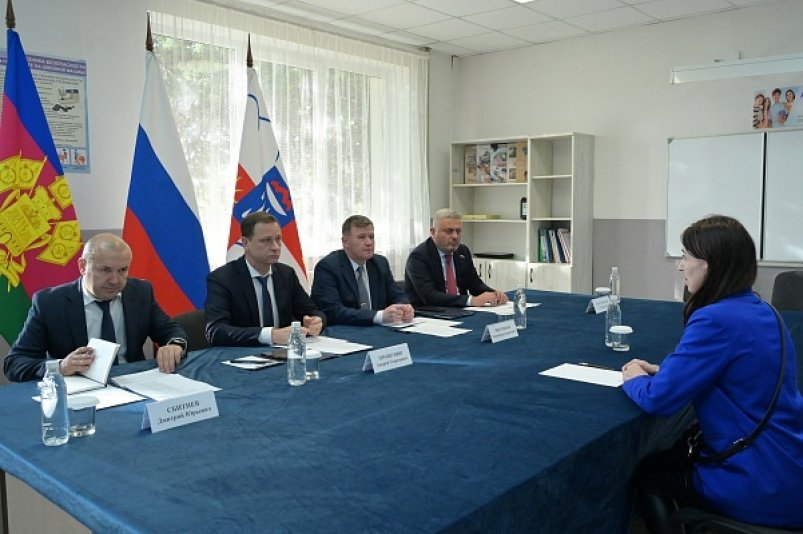 Глава Сочи провел личный прием граждан по вопросам благоустройства пресс-служба администрации Сочи