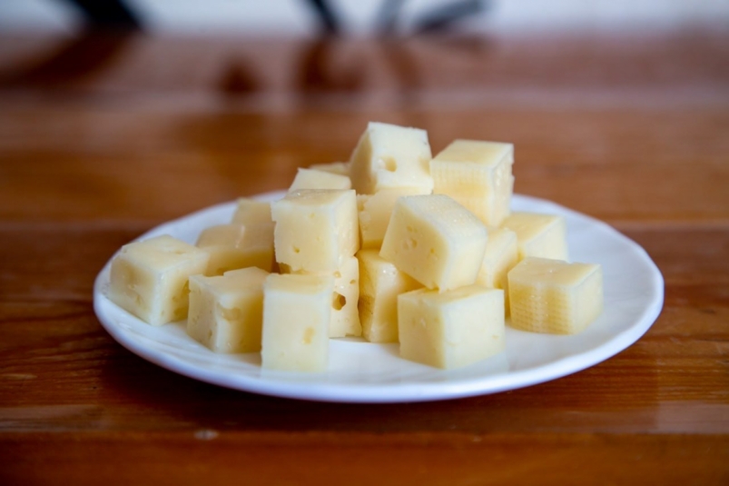 Сыр дороже на 100 рублей, творог – на 30: как за год выросли цены на "молочку" на Ставрополье ИА Stavropol.Media