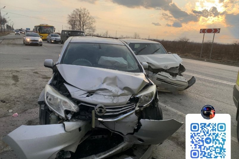 Три человека пострадали в серьезном ДТП в Южно-Сахалинске пресс-служба Госавтоинспекции Сахалинской области