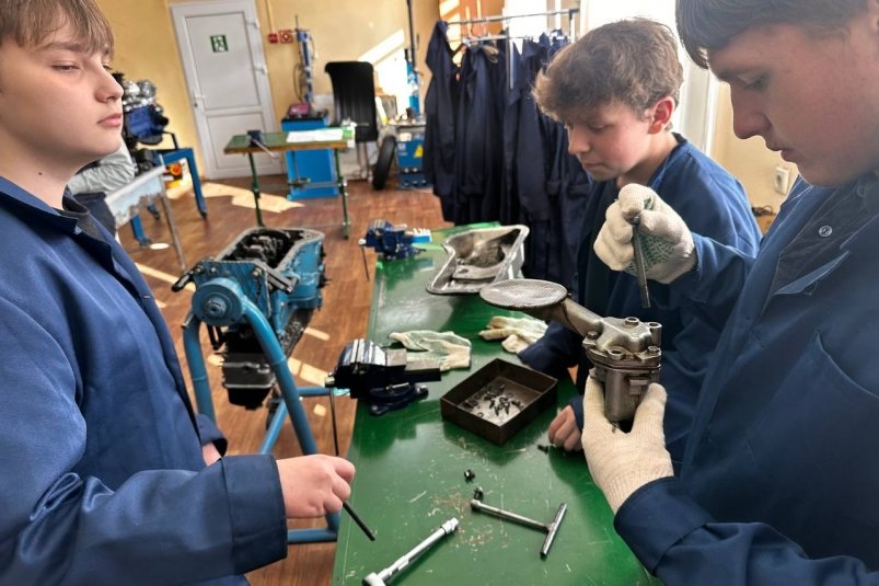 На Камчатке школьники попробуют себя в 38 востребованных профессиях Министерство образования Камчатского края