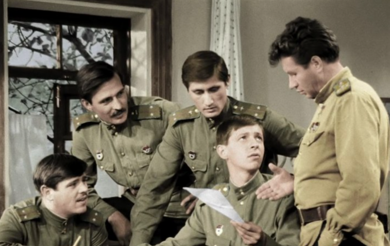 Кадр из фильма "В бой идут одни "старики" (12+)