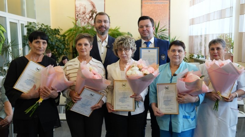 Александр Ведерников поздравил коллектив Черемховской городской больницы №1 с 95-летием Мария Иванова