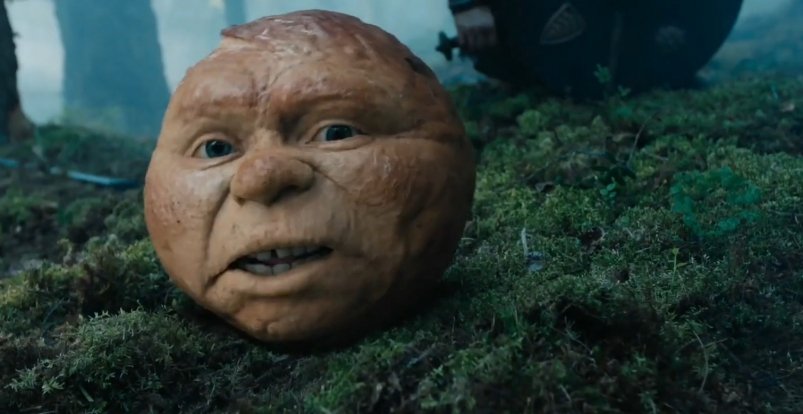 Колобок изменит свою судьбу в новом "Последнем богатыре" кадр из фильма "Последний богатырь: Корень зла" (6+)