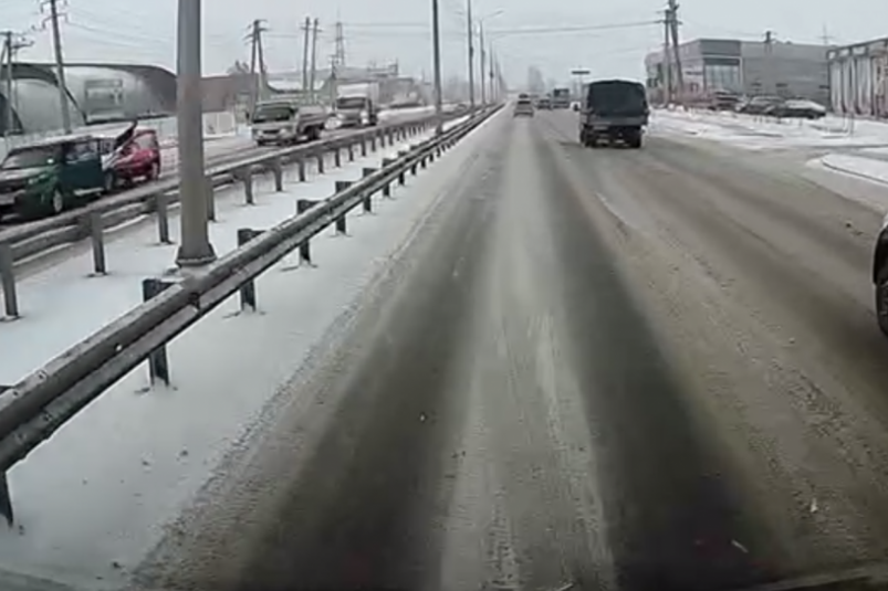 ДТП из тг-канала "ДТП38RUS" (18+)