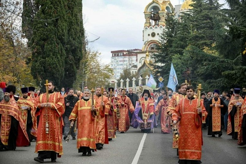 В Сочи временно ограничат движение из-за крестного хода пресс-служба администрации Сочи