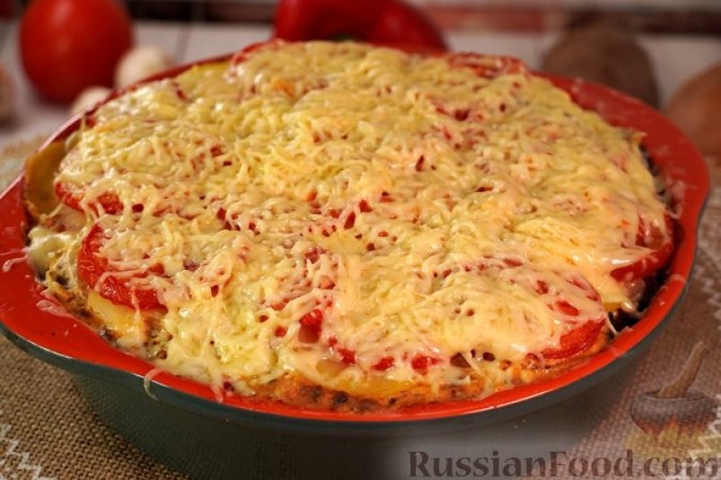 Крестьянская запеканка с картофелем, колбасой и беконом: питательная вкуснятина под сметанным соусом russianfood.com