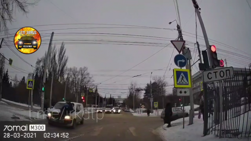 ДТП из тг-канала "ДТП38RUS" (18+)