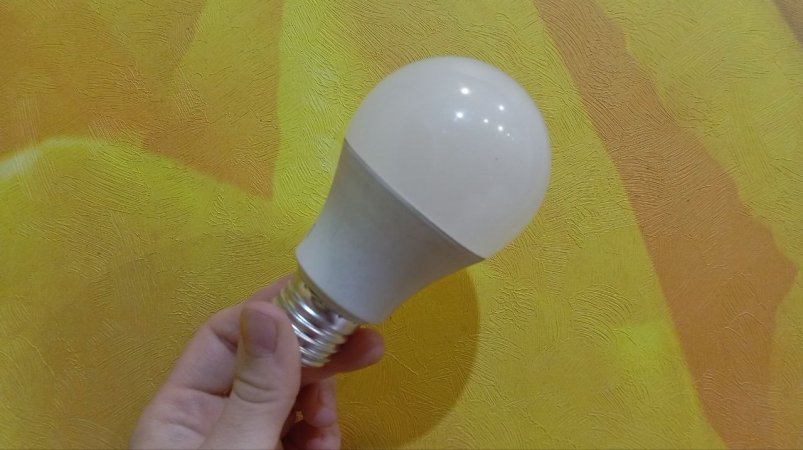 Больше никогда не поставлю: выбросила все светодиодные лампы - и наслаждаюсь живым, мягким светом фото автора