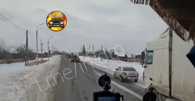Фура и легковушка не поделили дорогу в Тулунском районе тг-канал (18+) "ДТП 38RUS"