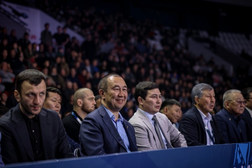 Глава Якутии посетил XVI Международный турнир по вольной борьбе Андрей Сорокин, ЯСИА