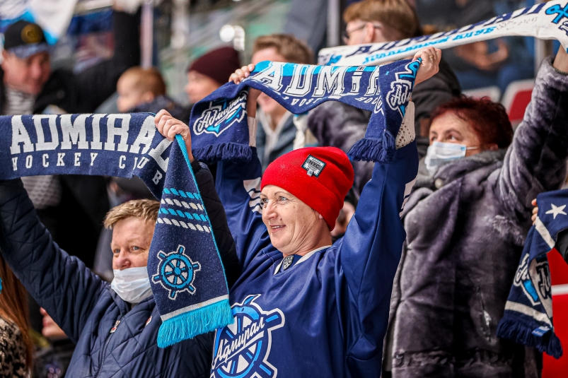 Адмирал, болельщики, хоккей Мария Смитюк, ИА PrimaMedia