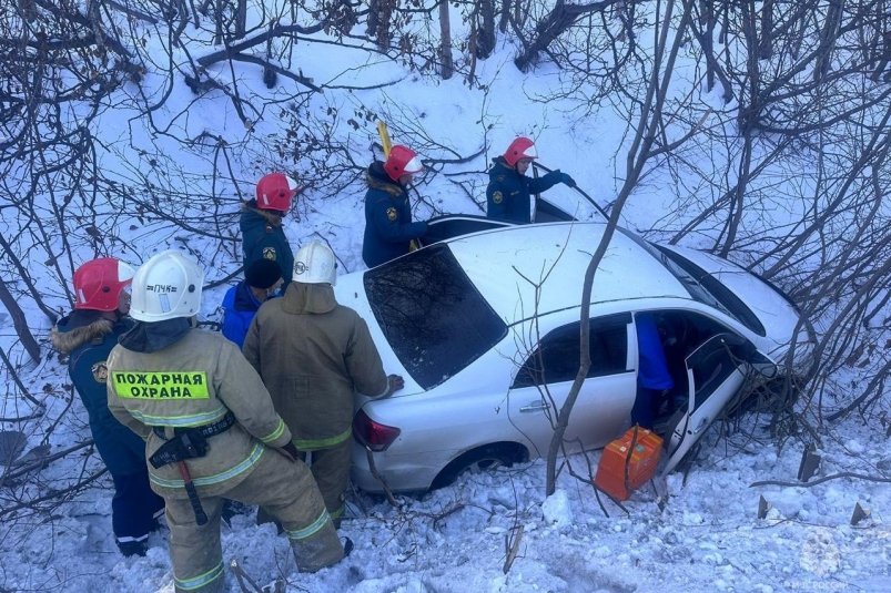 Кадры с места ДТП. 16 ноября ГУ МЧС России по Камчатскому краю