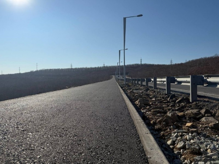 Первый этап создания нового участка велотропы на Русском острове во Владивостоке завершился администрация Владивостока