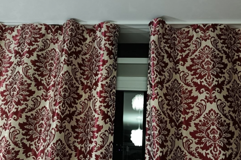 Не утюг и не отпариватель: полколпачка в воду — шторы идеально гладкие: не стыдно гирлянды вешать ИА SevastopolMedia.ru