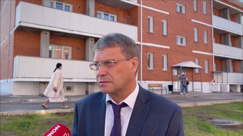 Николай Рузавин после 47 лет в строительной отрасли ушел на пенсию Минстрой Бурятии